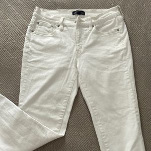 J. Crew Mercantile white skinny jeans, size 28